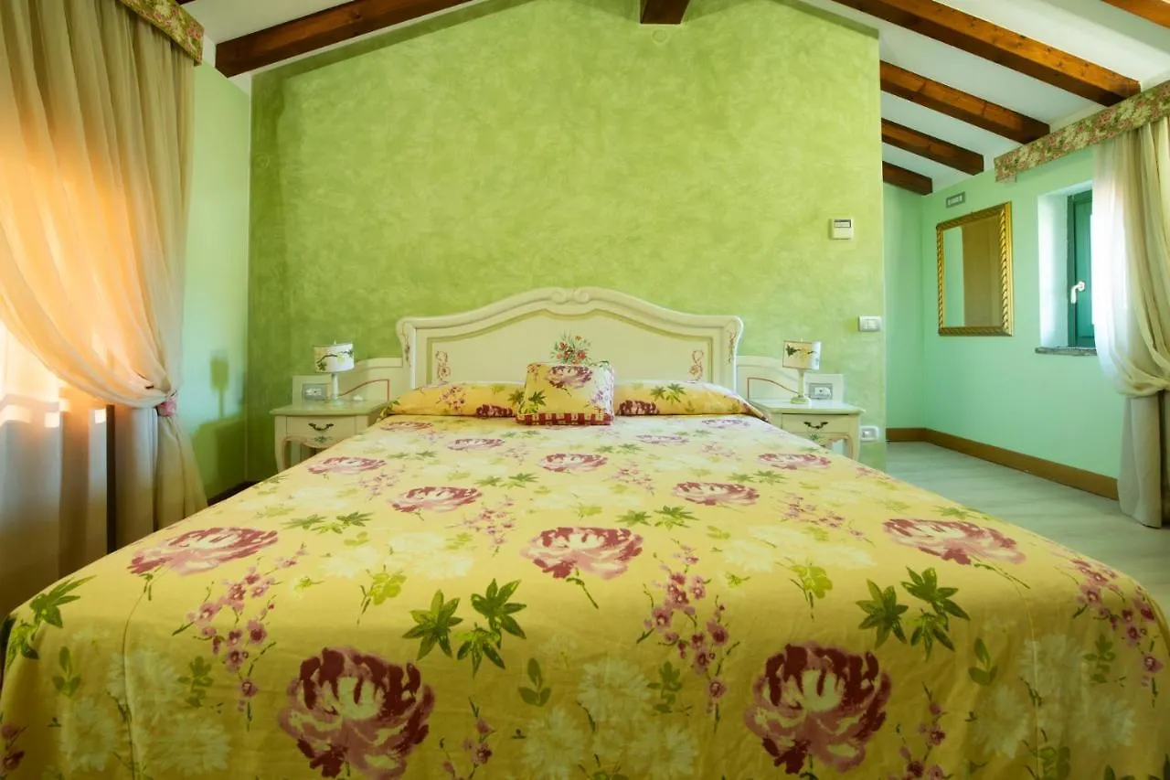 Hotel La Corte San Lorenzo Moscuzzano